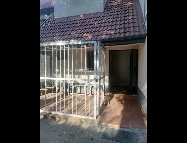 3 BEDROOM APARTMENT TO LET IN WESTVILLE